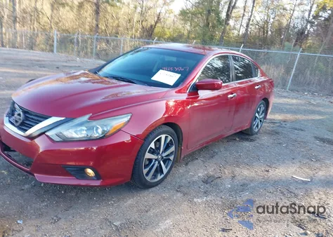 2017 Nissan Altima 2.5 Sr из США, поврежденный, VIN 1N4AL3APXHC472327